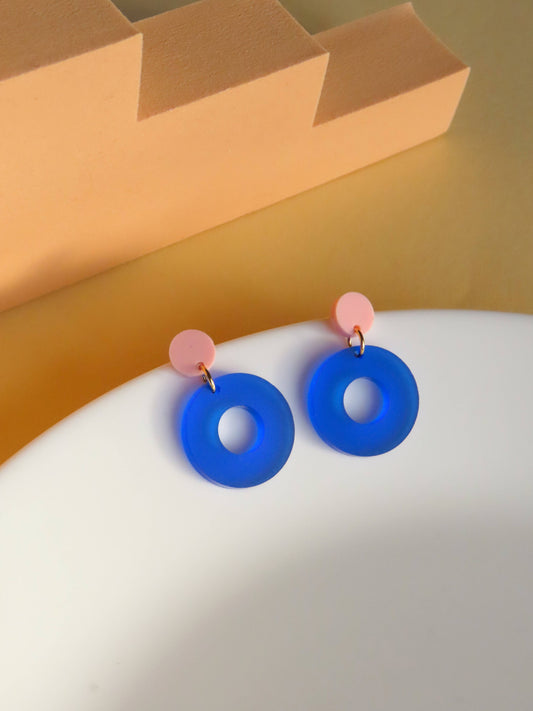 Boucles d'oreilles Colorblock Circle en bleu encre rose